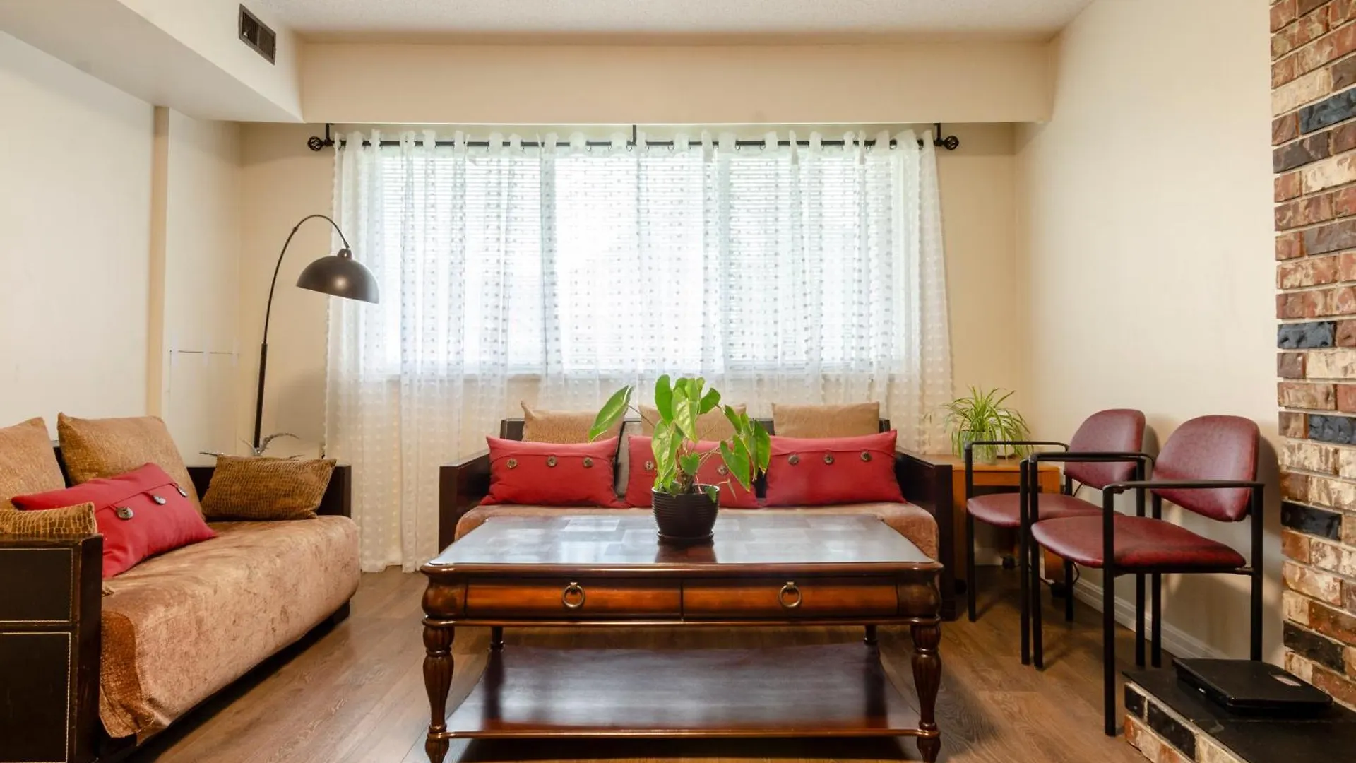 Convenient Urban Retreat Hotel Vancouver